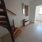 L&v Sa Dvoristem I Hidromasaznim Bazenom * Galižana