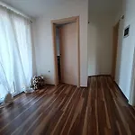 L&v Sa Dvoristem I Hidromasaznim Bazenom *