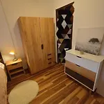 Apartamento L&v Sa Dvoristem I Hidromasaznim Bazenom Galižana