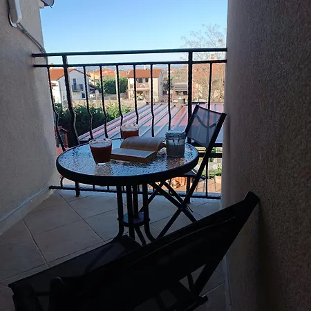Apartment L&v Sa Dvoristem I Hidromasaznim Bazenom