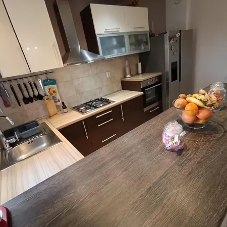 Apartment L&v Sa Dvoristem I Hidromasaznim Bazenom