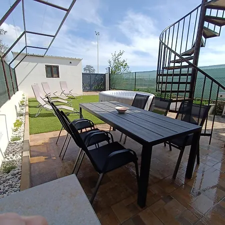 Apartment L&v Sa Dvoristem I Hidromasaznim Bazenom Galižana