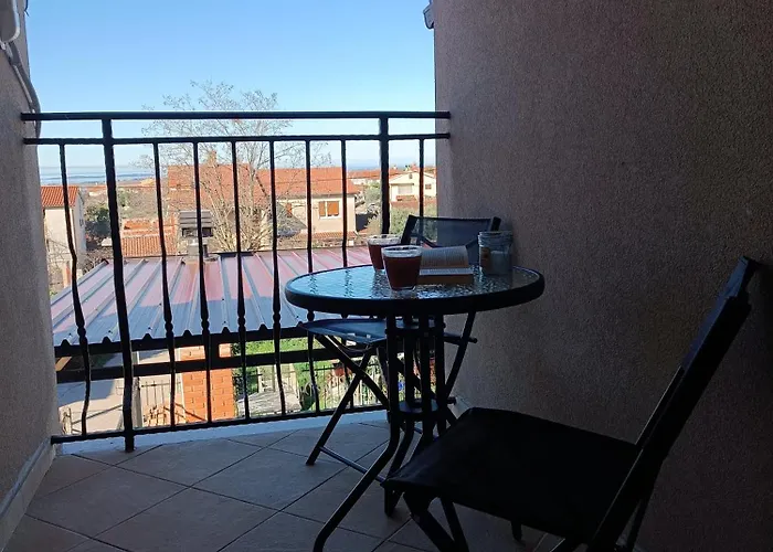 L&v Sa Dvoristem I Hidromasaznim Bazenom *